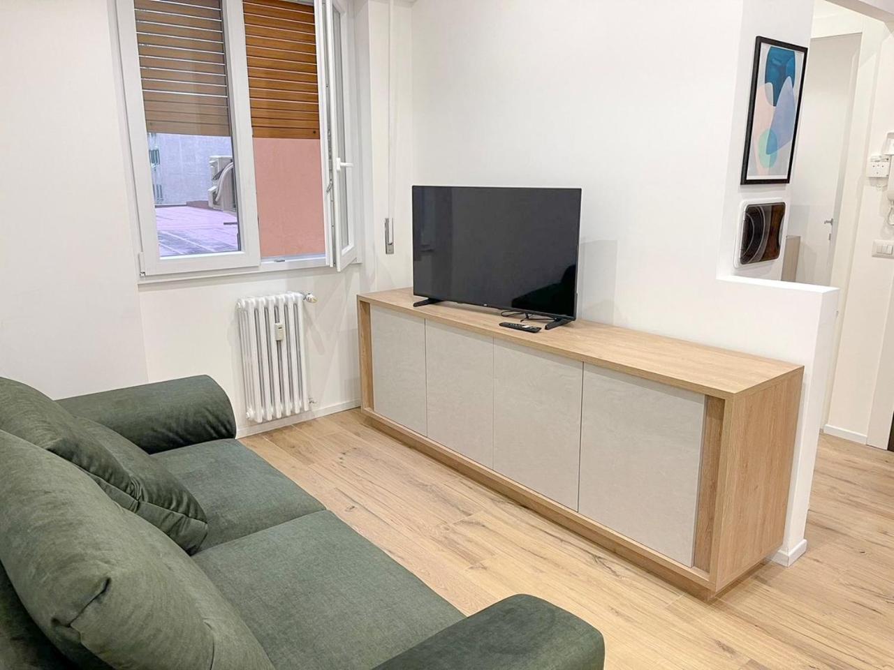 Pm 34 Viale Imperatore - 50 Mt From Metro San Paolo Apartment Rome