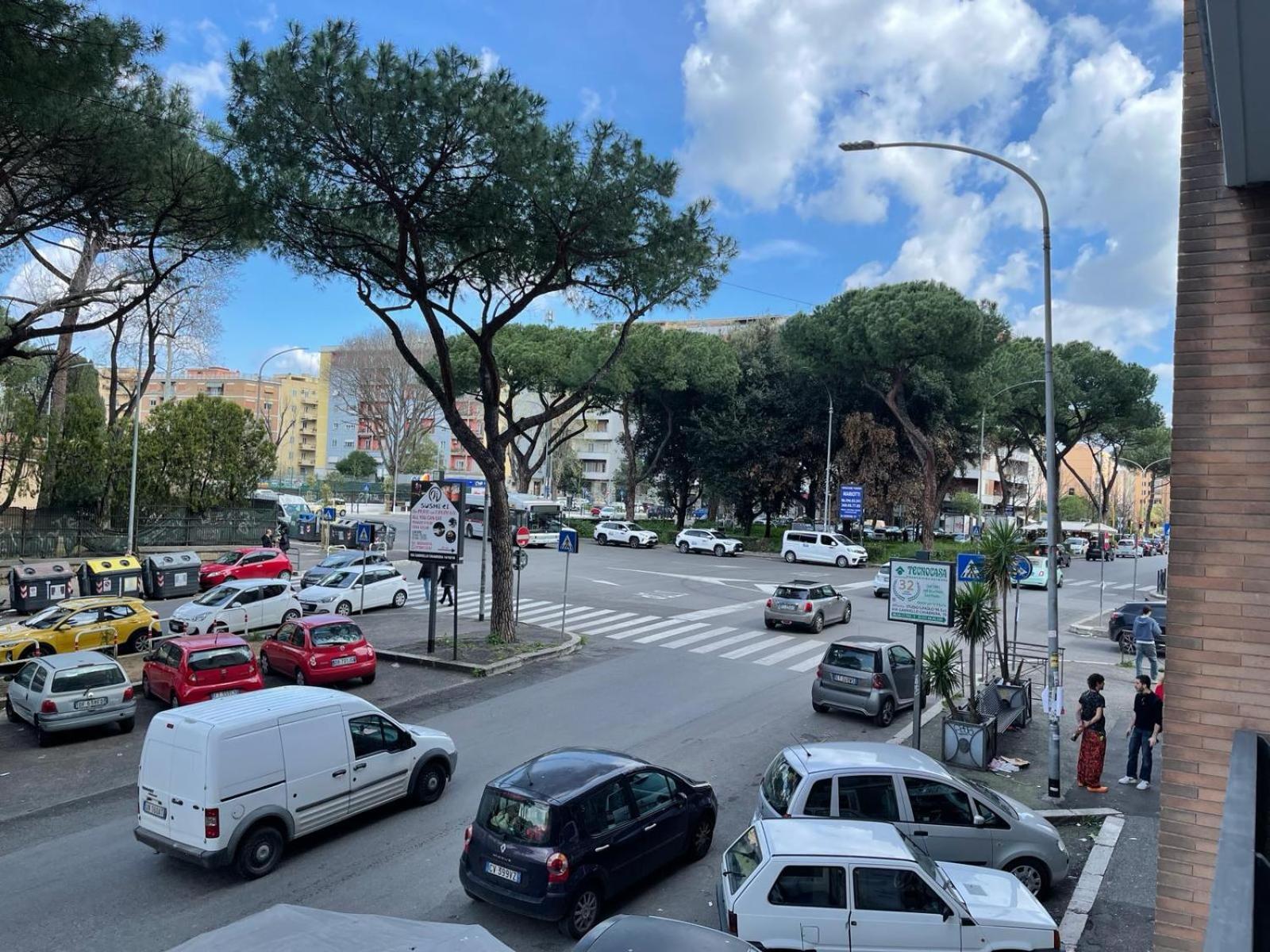 Pm 34 Viale Imperatore - 50 Mt From Metro San Paolo Apartment